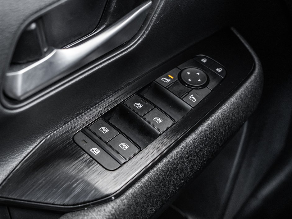 2025 Nissan Kicks SV-12