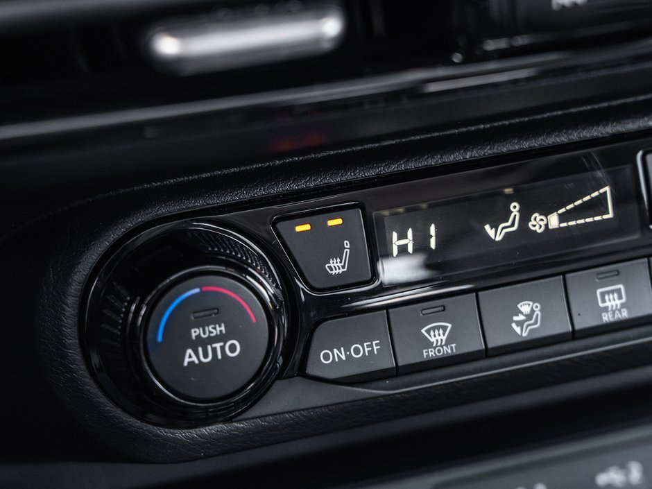 2025 Nissan Kicks SV-14