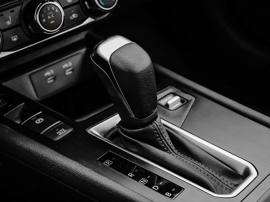 2026 Nissan Kicks S AWD-16