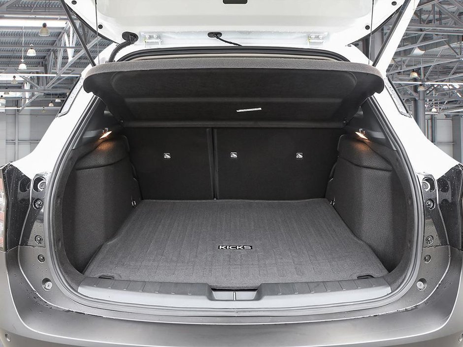 2026 Nissan Kicks SR Premium AWD-6