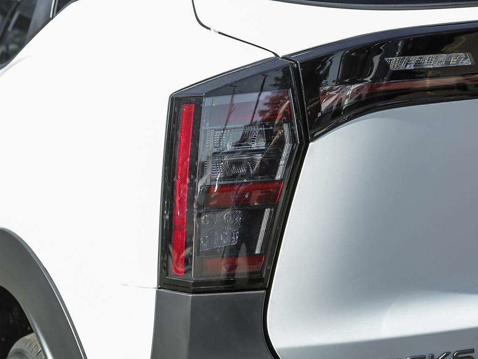 2026 Nissan Kicks SV Premium AWD-10