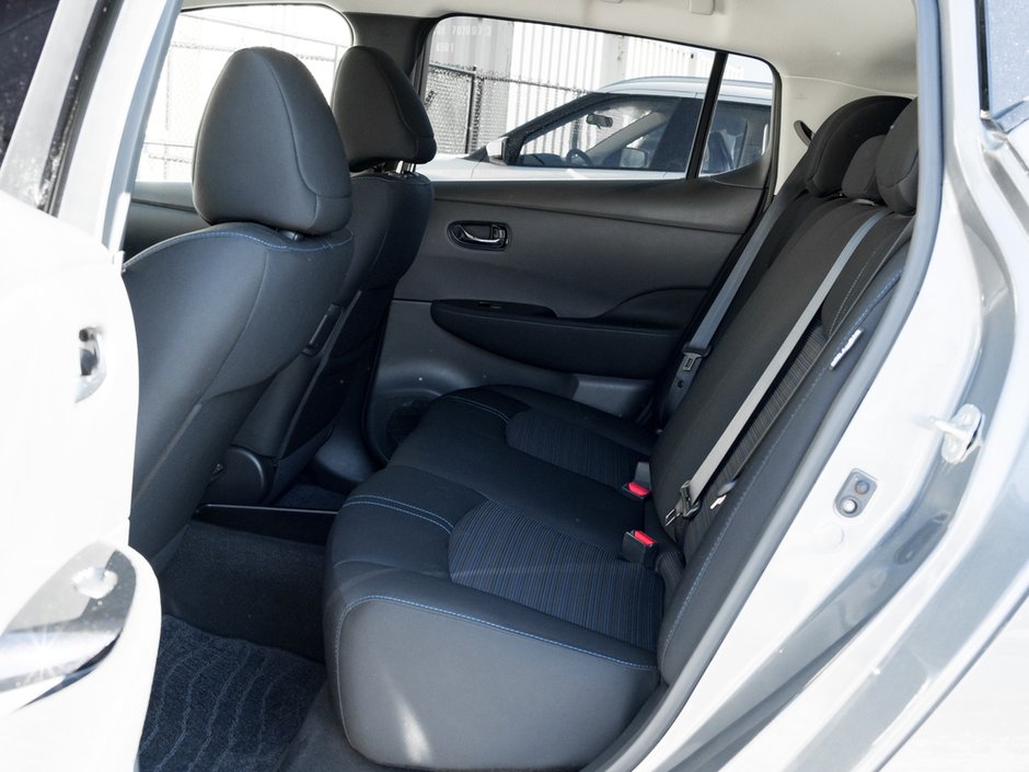 2024 Nissan Leaf SV Plus-23