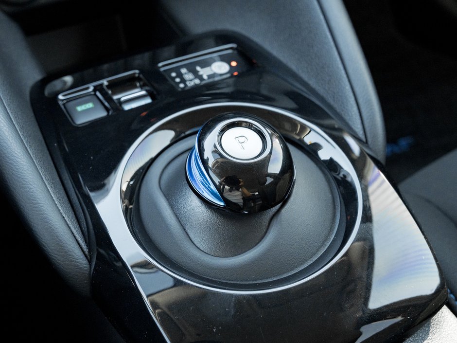 2024 Nissan Leaf SV Plus-17