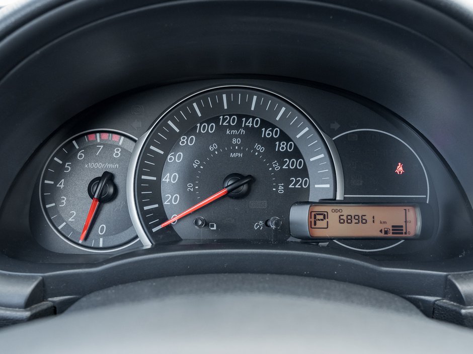 2019 Nissan Micra S-10