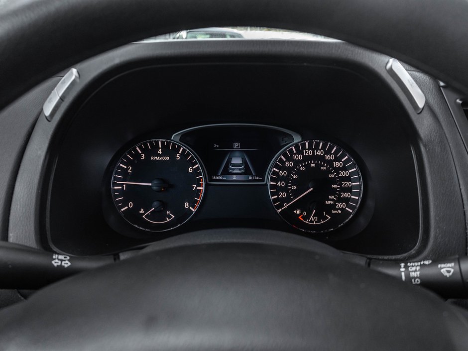 2018 Nissan Pathfinder S-9