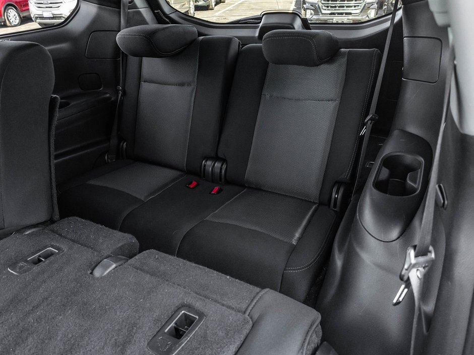 2018 Nissan Pathfinder S-19