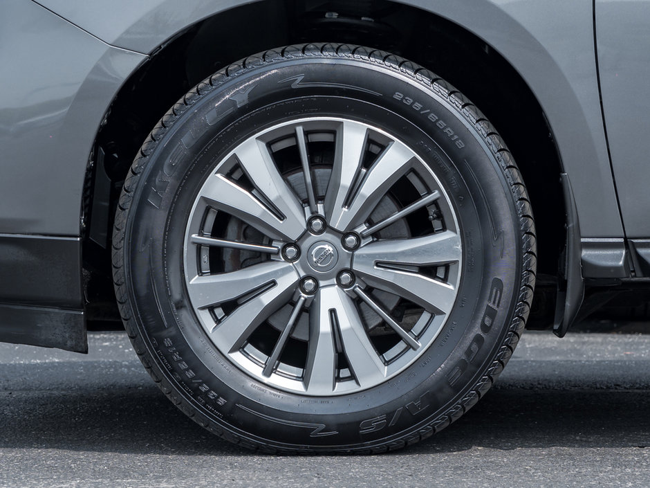 2020 Nissan Pathfinder SV-3