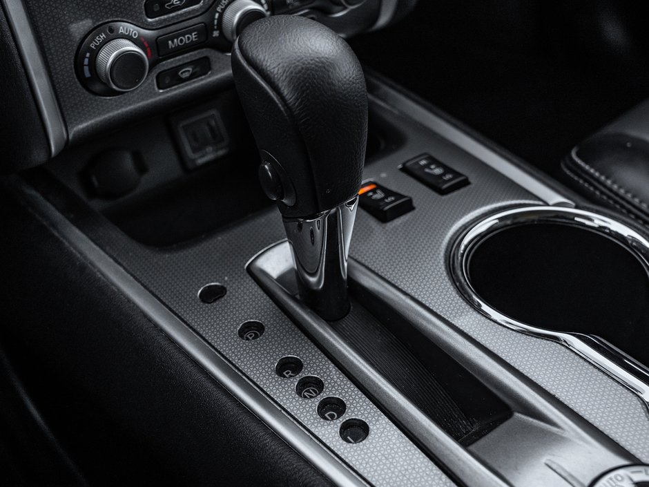 2020 Nissan Pathfinder SL-18