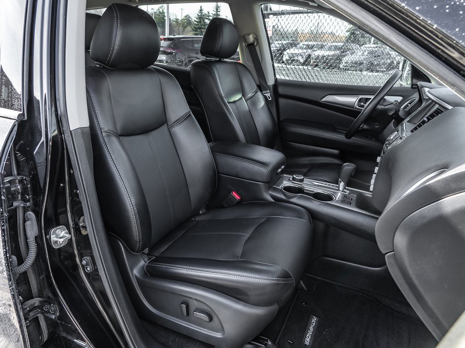 2020 Nissan Pathfinder SL-25