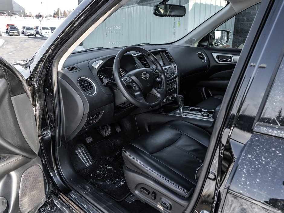 2020 Nissan Pathfinder SL-6