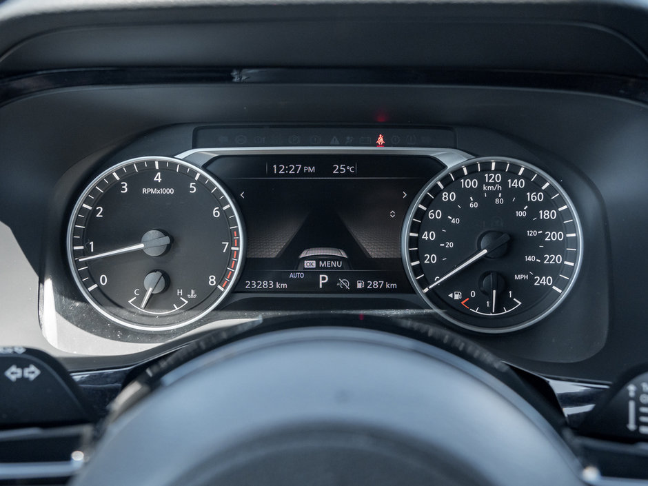 2023 Nissan Pathfinder SV-9