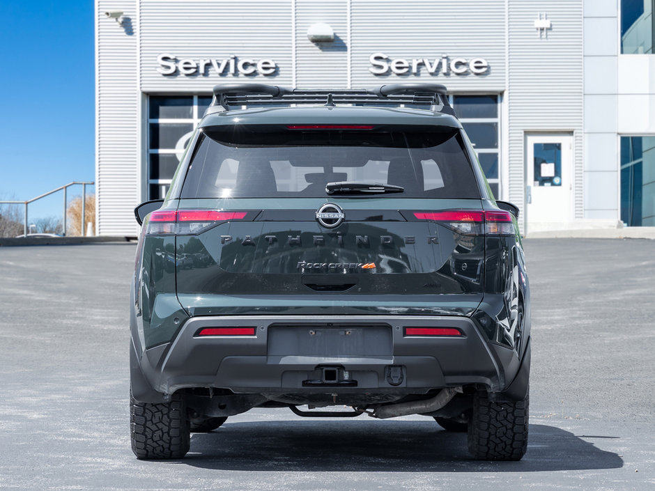 2023 Nissan Pathfinder SV-5