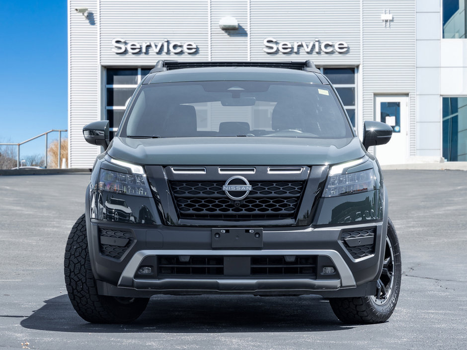 2023 Nissan Pathfinder SV-1