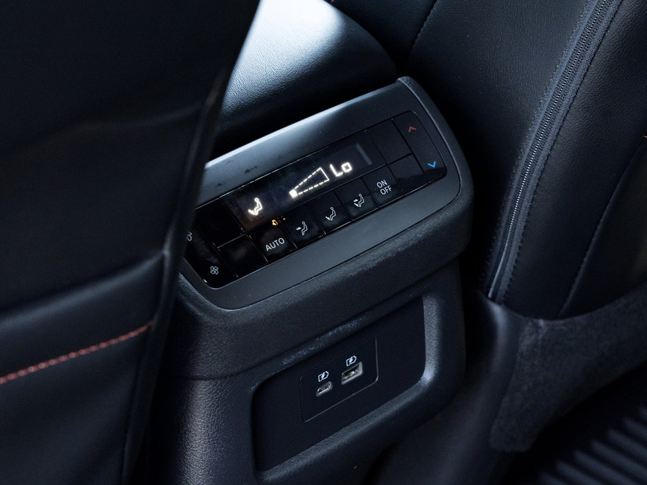 2023 Nissan Pathfinder SV-20