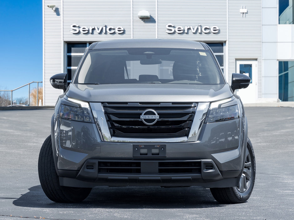 2023 Nissan Pathfinder S-1