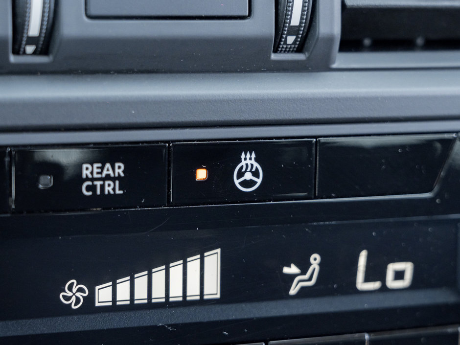 2023 Nissan Pathfinder S-17