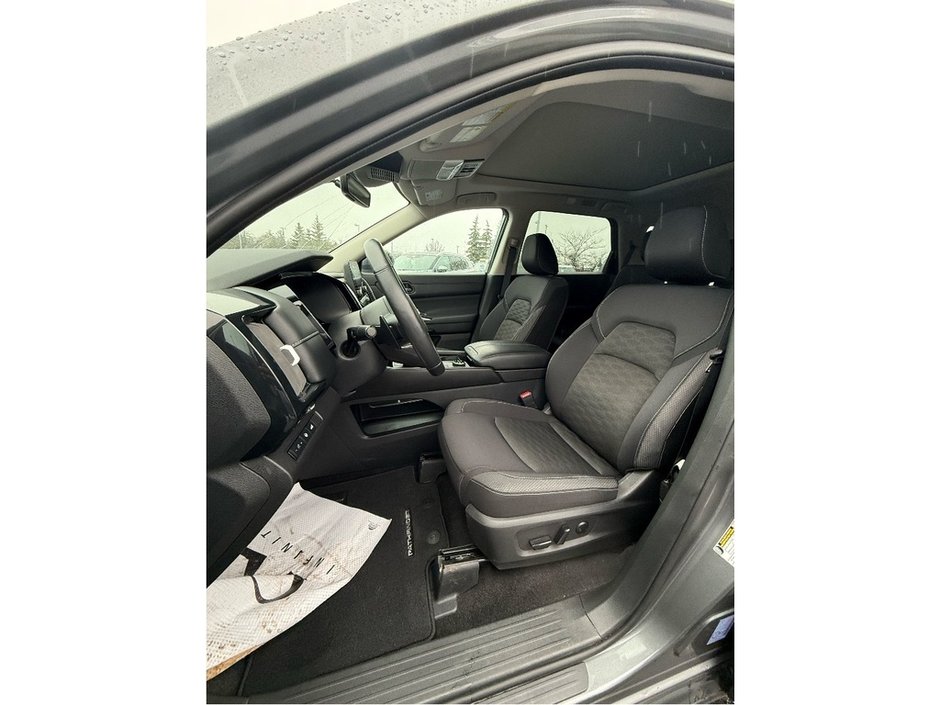 2024 Nissan Pathfinder SV-4