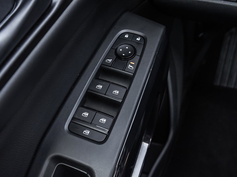 2024 Nissan Pathfinder SV-13