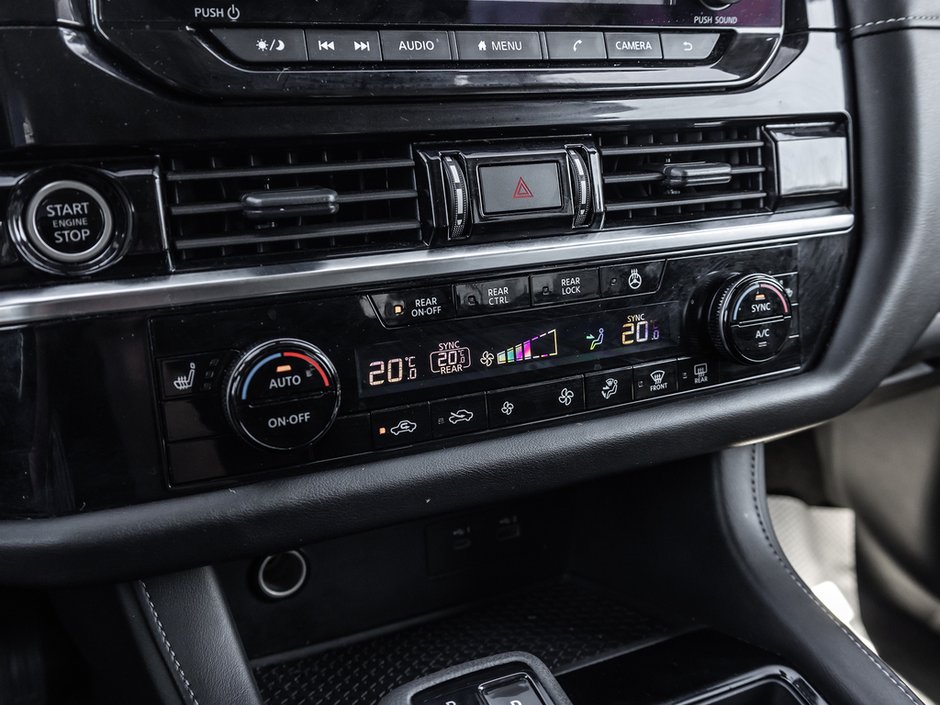 2024 Nissan Pathfinder SV-17