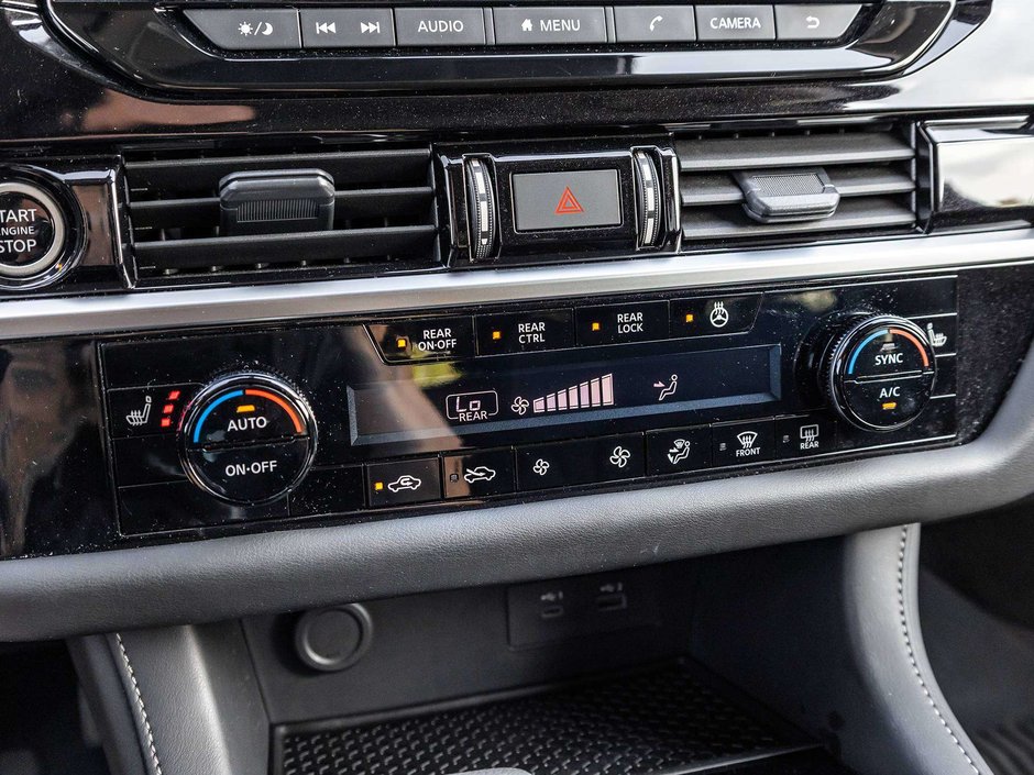 2024 Nissan Pathfinder SV-20