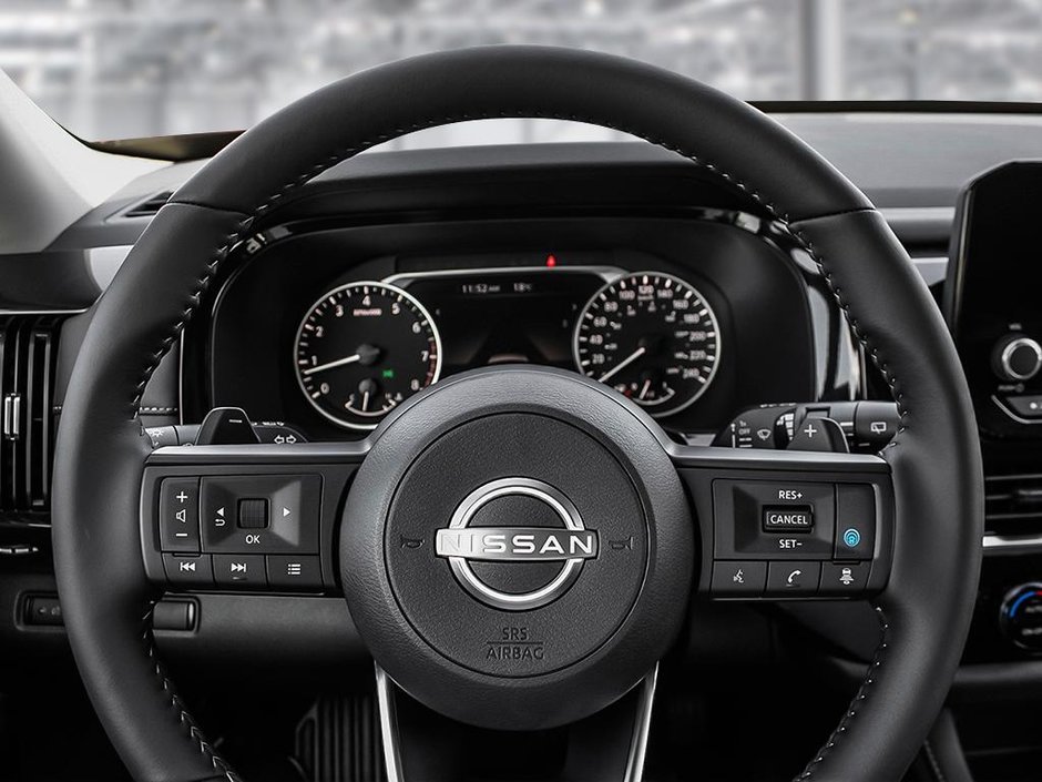 2025 Nissan Pathfinder SV-12
