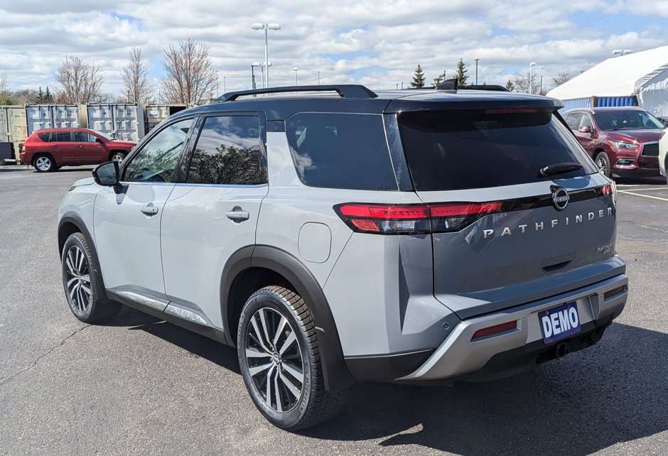 2025 Nissan Pathfinder PLATINUM CAPTAIN'S CHAIRS-4