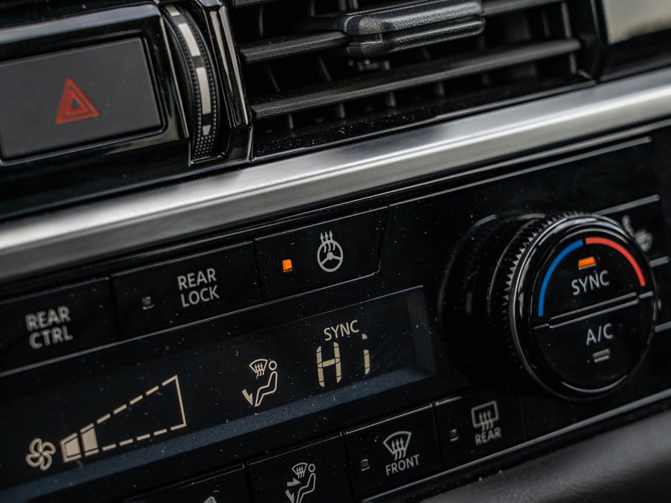 2025 Nissan Pathfinder Platinum-21