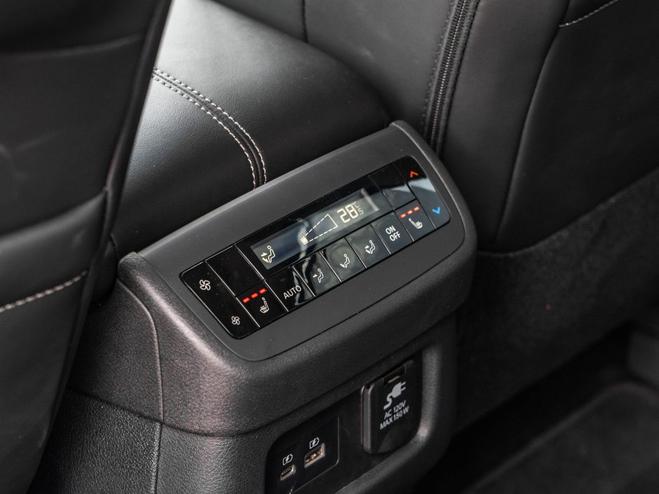 2025 Nissan Pathfinder Platinum-27