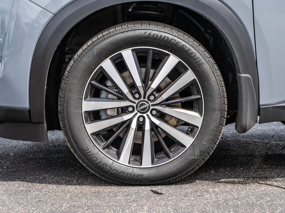 2025 Nissan Pathfinder Platinum-3