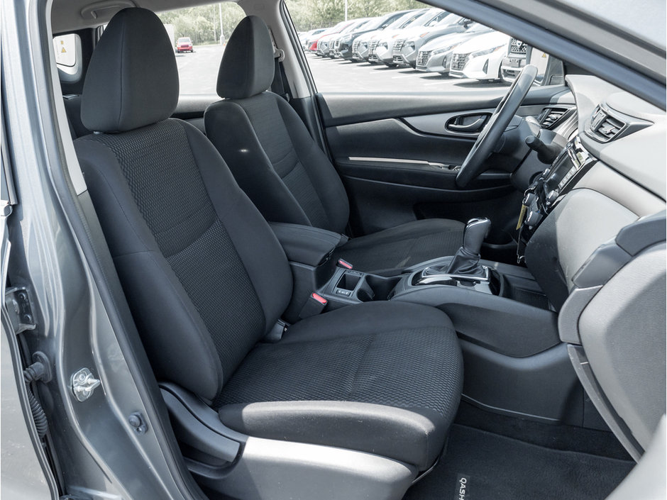 2019 Nissan Qashqai S-18