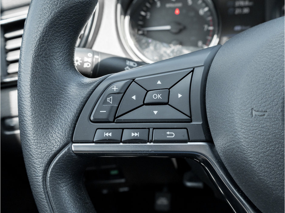 2019 Nissan Qashqai S-8