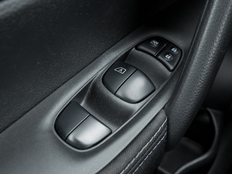 2019 Nissan Qashqai S-12
