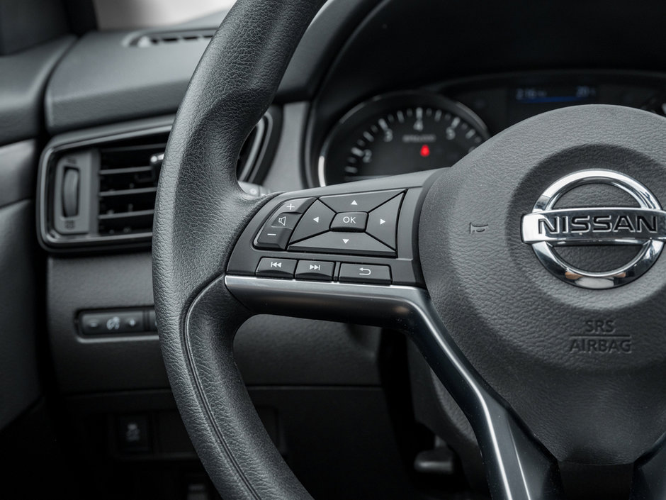 2019 Nissan Qashqai S-8