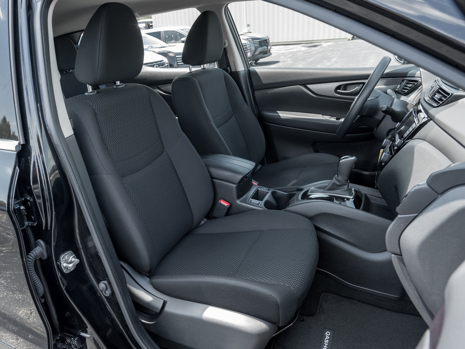 2020 Nissan Qashqai S-19