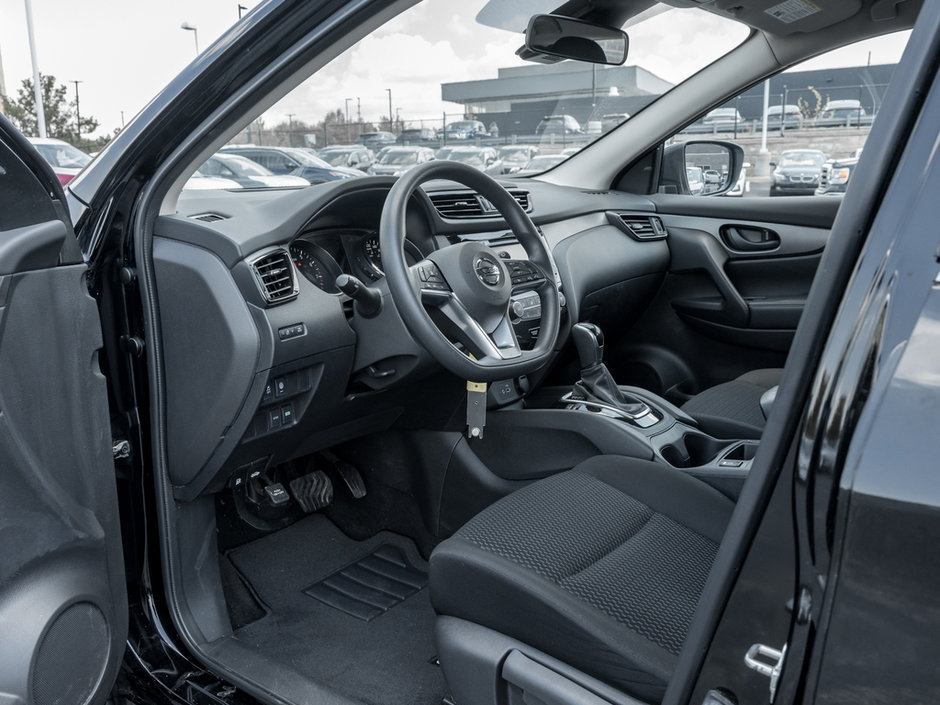 2020 Nissan Qashqai S-6