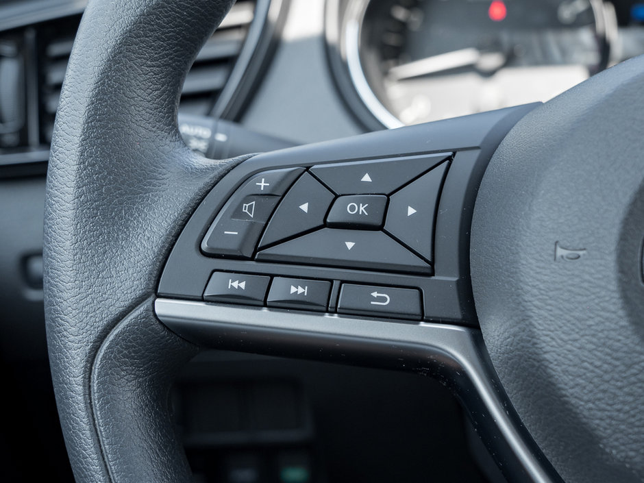 2021 Nissan Qashqai S-8