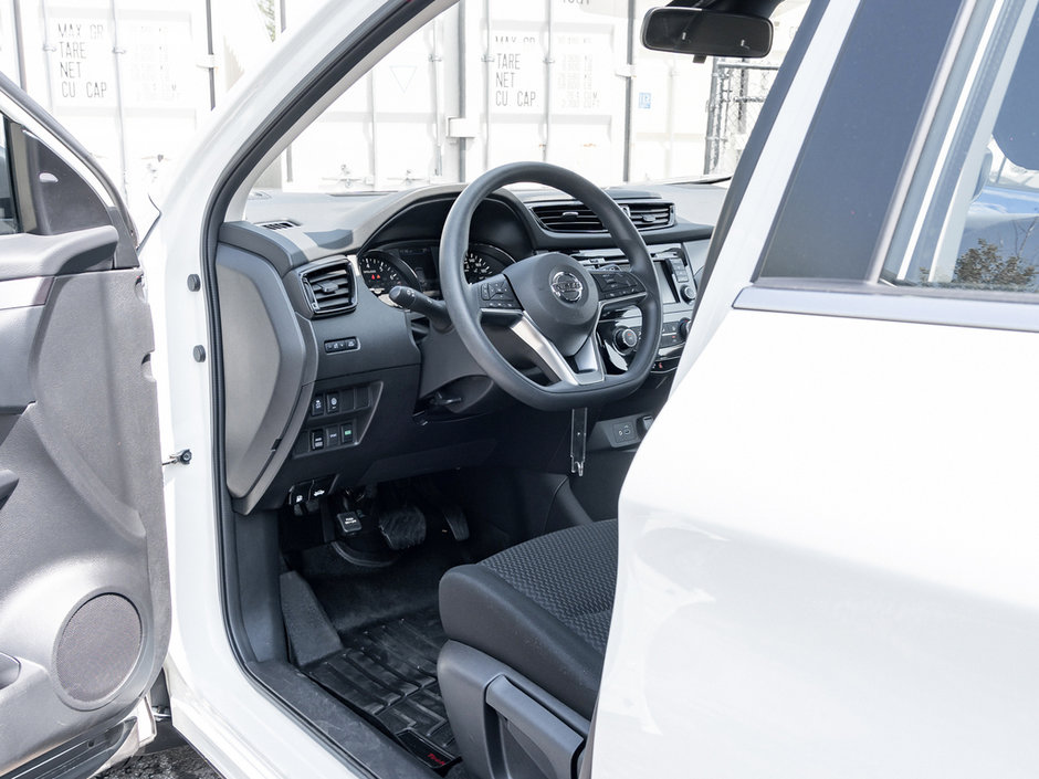2021 Nissan Qashqai S-6