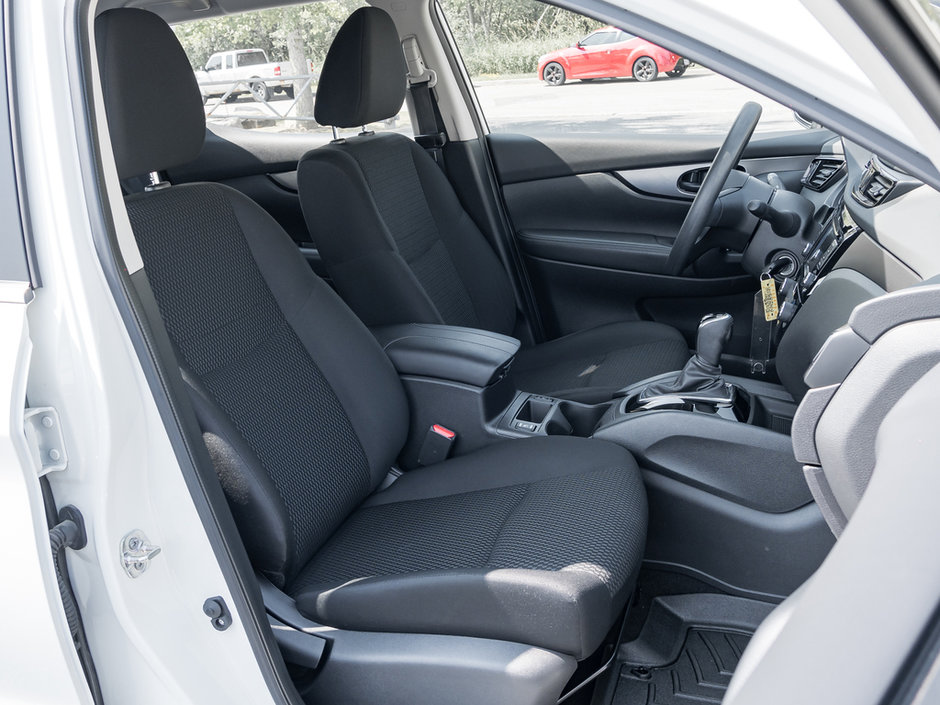 2021 Nissan Qashqai S-18