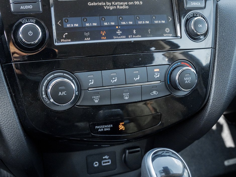 2021 Nissan Qashqai S-17