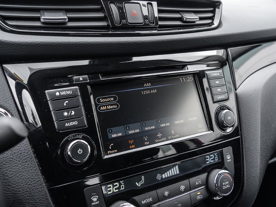 2021 Nissan Qashqai SV-16