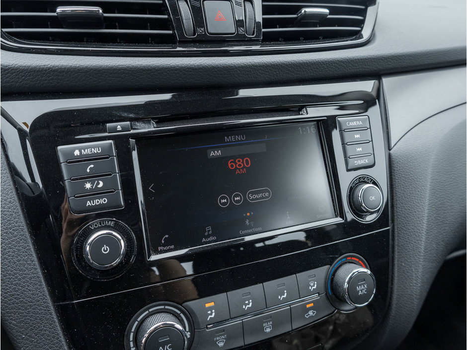 2023 Nissan Qashqai S-17