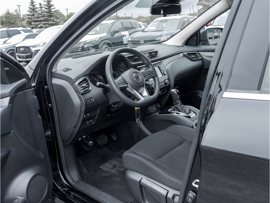 2023 Nissan Qashqai S-6