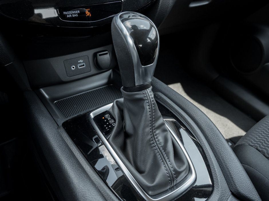 2023 Nissan Qashqai S-16