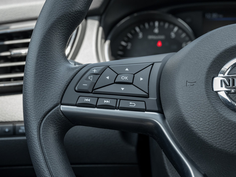 2023 Nissan Qashqai S-8