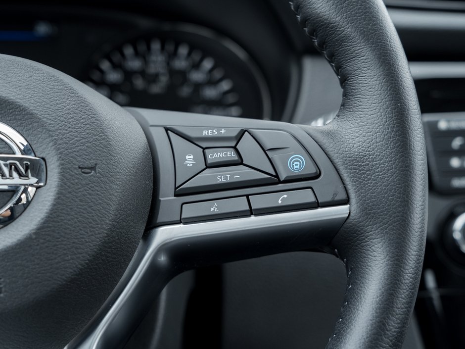 2023 Nissan Qashqai SV-10