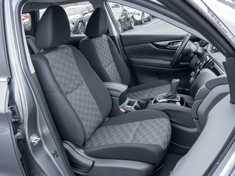 2023 Nissan Qashqai SV-19