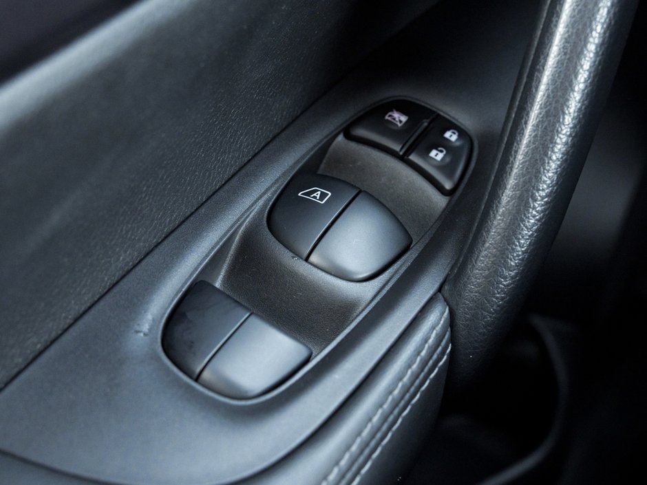 2023 Nissan Qashqai S-12