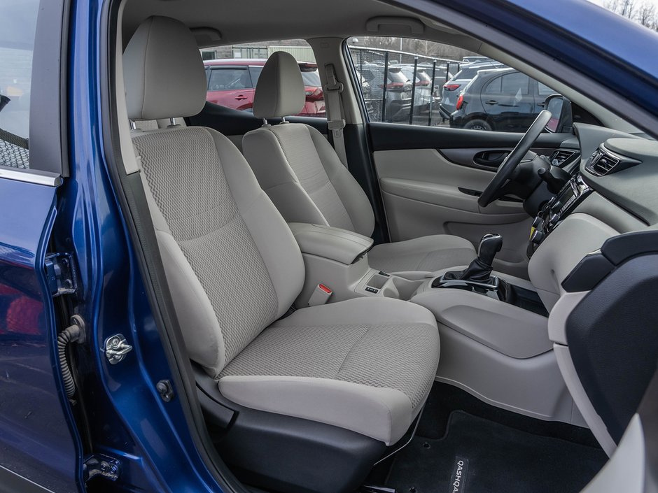 2023 Nissan Qashqai S-17