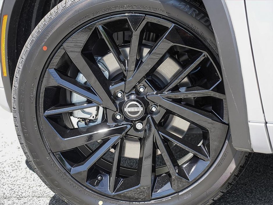 2026 Nissan Rogue Plug-in Hybrid Platinum-5