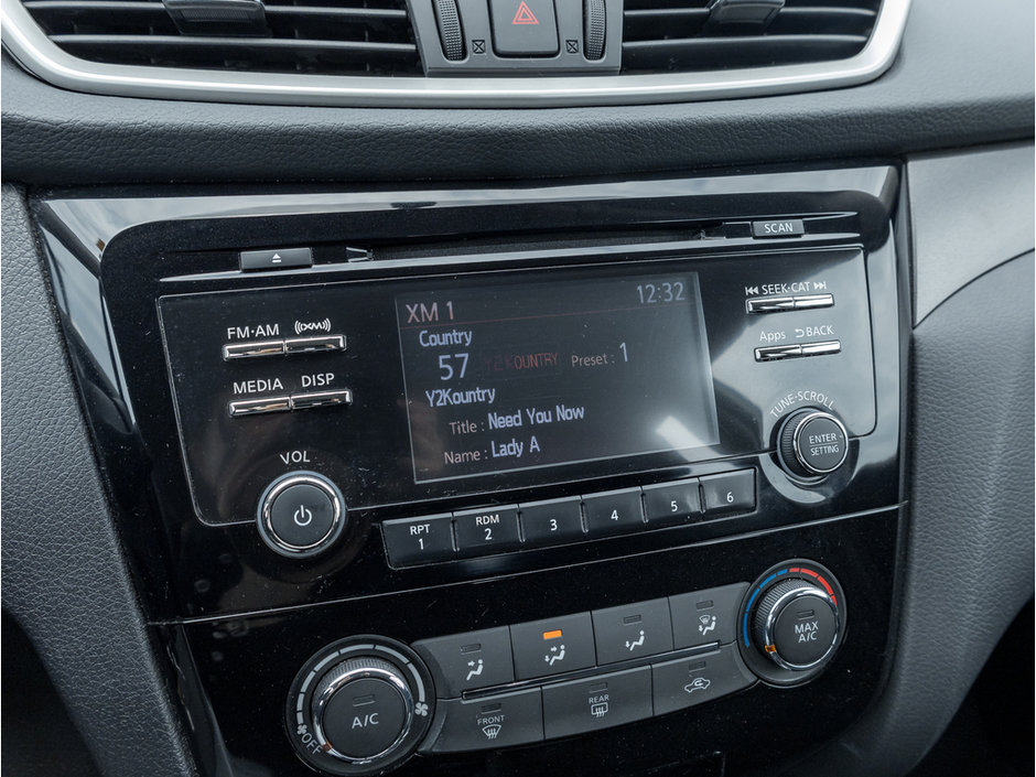 2016 Nissan Rogue S-16